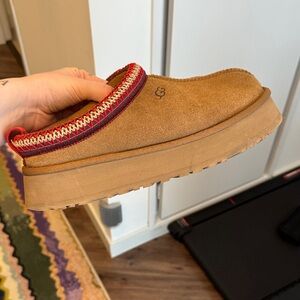 Women’s UGG Tazz II